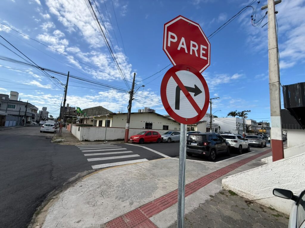 Mudança no trânsito: Rua Maria Leonor da Cunha Rebello, no Centro, passa a ser mão única