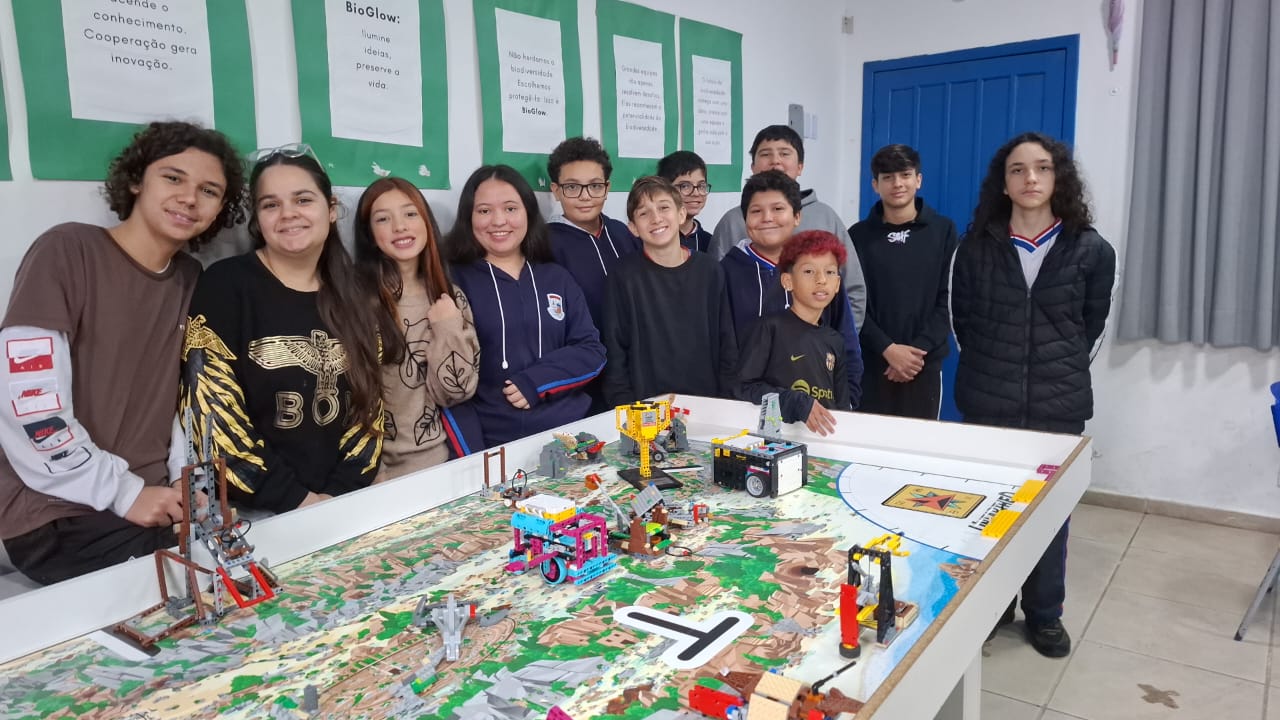 Alunos de Penha representarão o município em competição internacional de robótica
