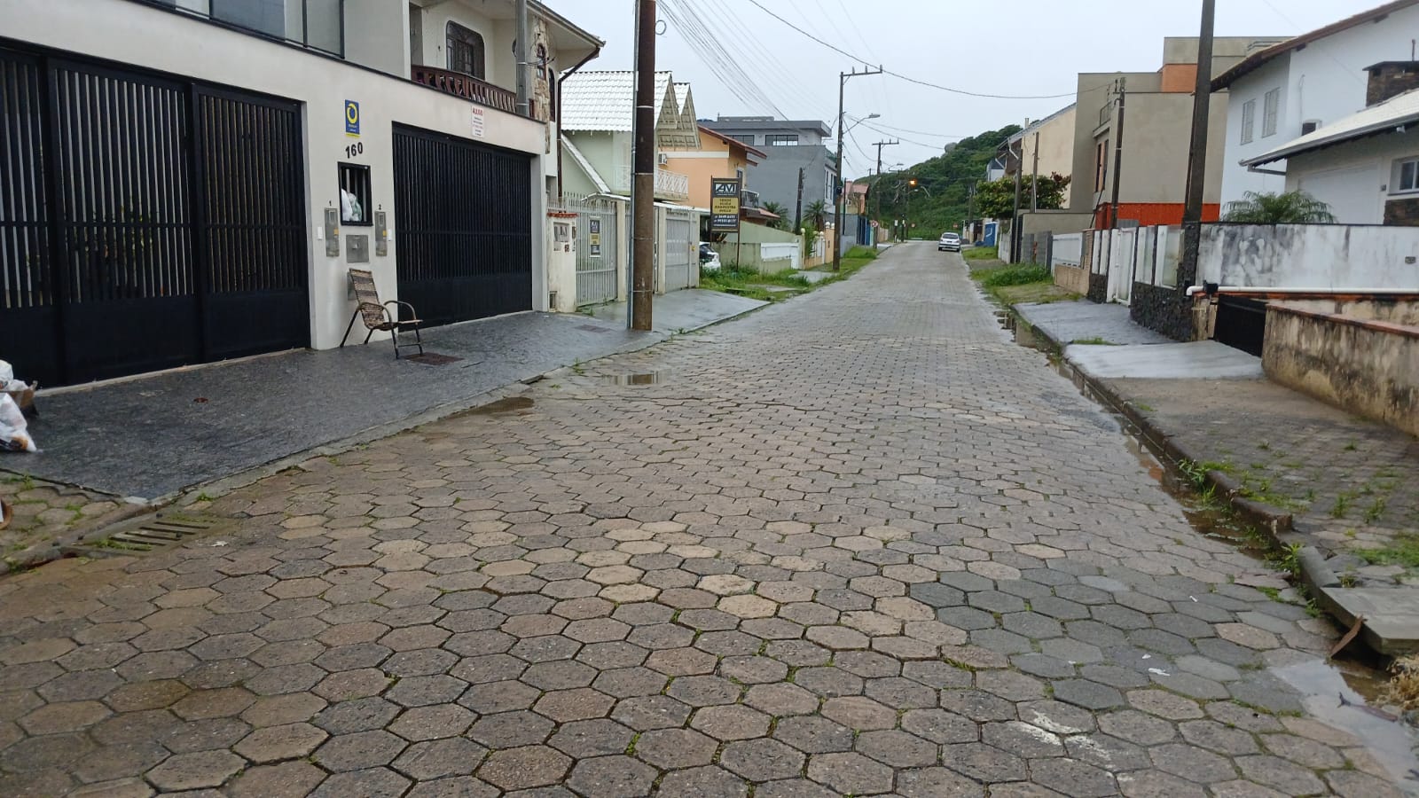 Sem ocorrências, Prefeitura vistoria sistema de drenagem em ruas do município