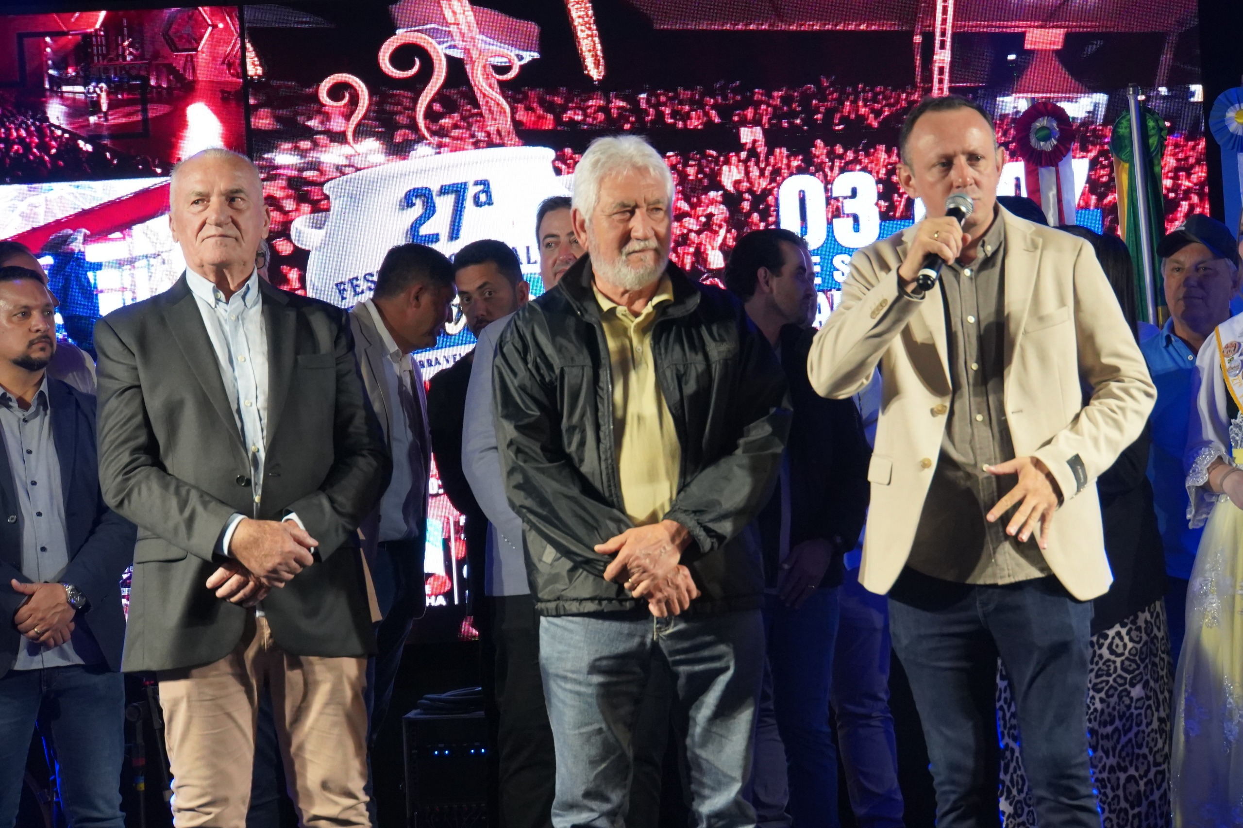 Cultura, gastronomia e show de Gustavo Miotto marcam a abertura da 27ª Festa Nacional do Pirão