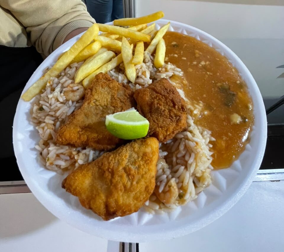 De receitas tradicionais a combinações criativas, os estandes de pirão apresentam diferentes sabores e acompanhamentos durante a programação da festa em Barra Velha