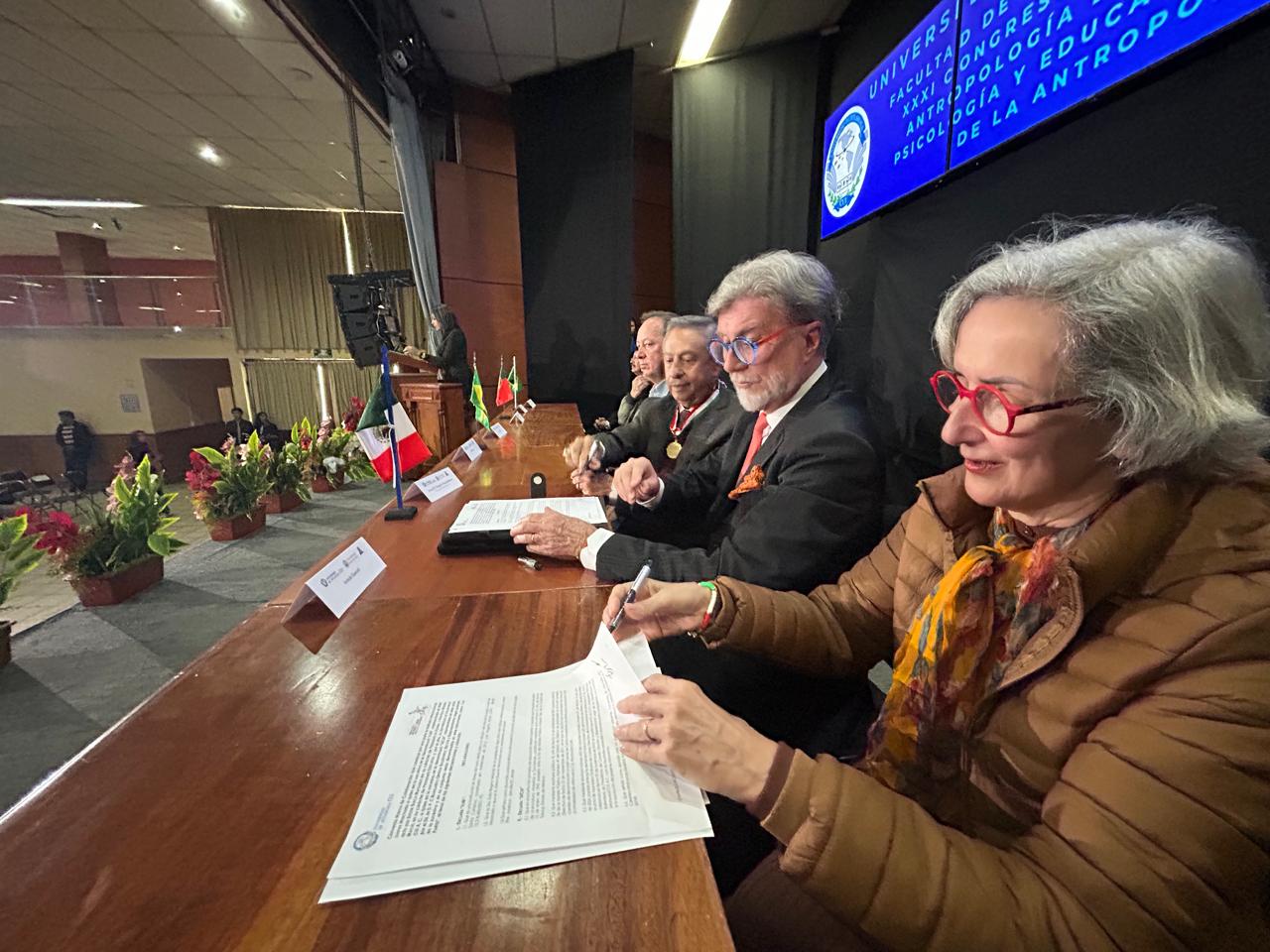 Instituto Internacional Juarez Machado firma parceria com universidade do México