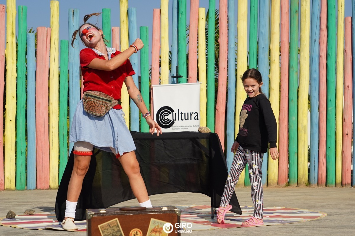 4ª Mostra de Teatro e Circo de Rua “Dona Nita” leva espetáculos aos CEIs de Balneário Piçarras