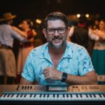 Cantor Ney Show sofre grave acidente com múltiplas fraturas no rosto
