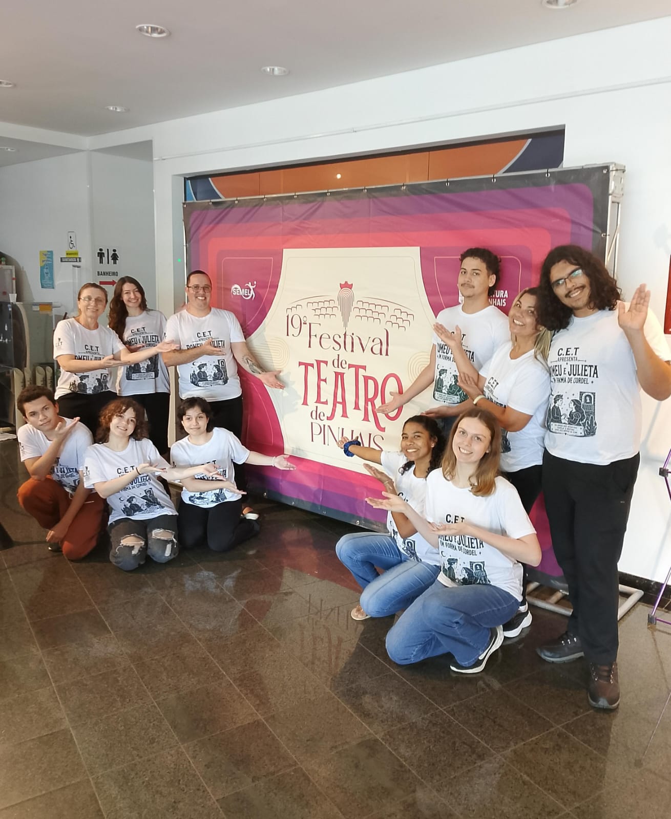 C.E.T. chega a Pinhais para representar Barra Velha em festival nacional de teatro