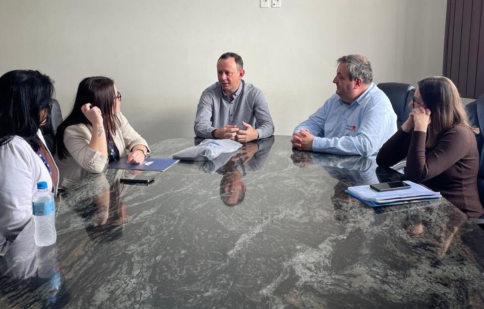 Prefeitura de Barra Velha firma parceria com Univali para contrapartida do Programa Universidade Gratuita